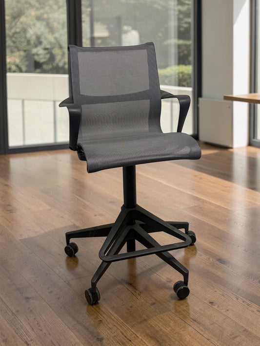 Skivbordsstol - Herman Miller Setu, Grå/Svart