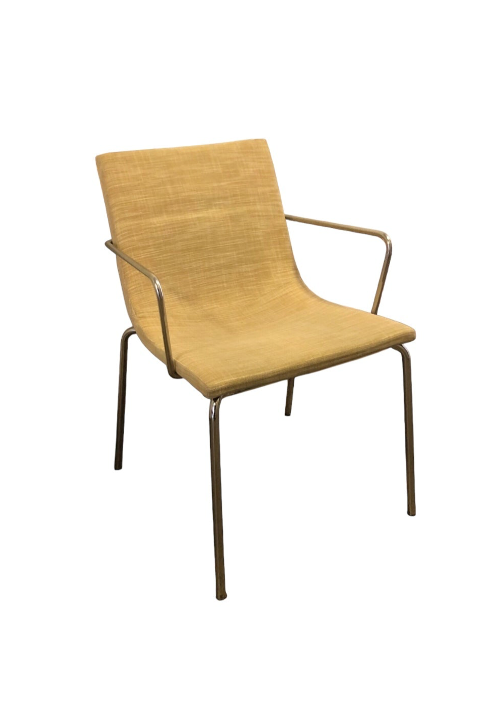 Beiga karmstolar med kromad ram från OFFECCT. Begagnat skick, synligt slitage förekommer.Stapelbara.
Modell: Bond
Höjd: ca 79 cm
Bredd: ca 53 cm
Djup: ca 57 cm
Sitthöjd: 45 cm