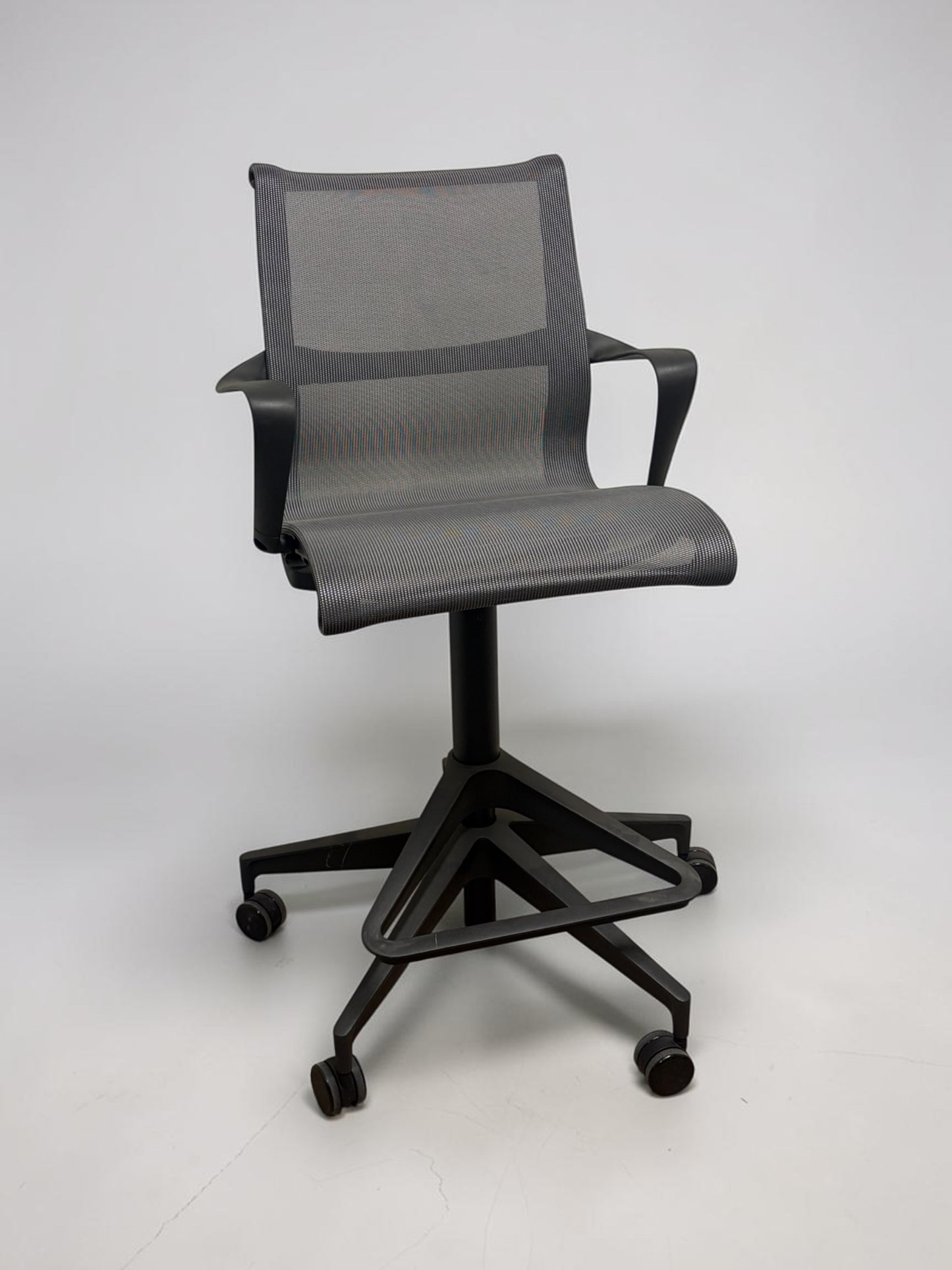 Skivbordsstol - Herman Miller Setu, Grå/Svart