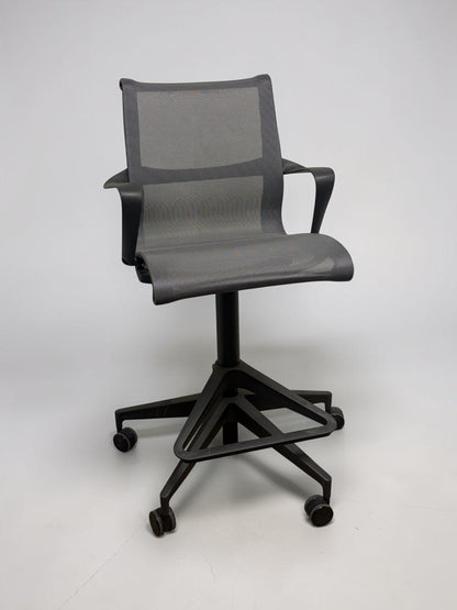 Skivbordsstol - Herman Miller Setu, Grå/Svart