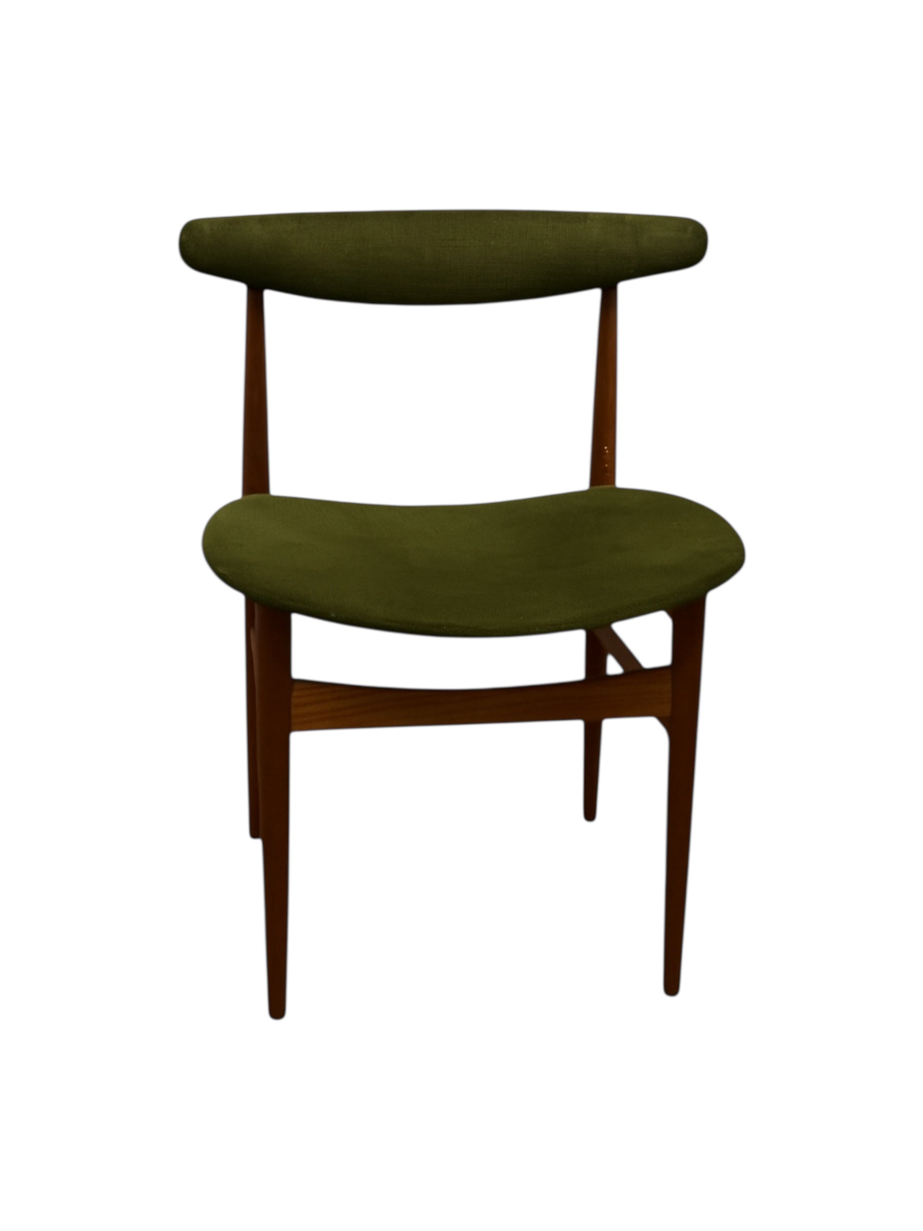 Högkvalitativa dansk design stolar i minimalistisk skandinavisk stil, tillverkade med naturliga material och tidlös formgivning.