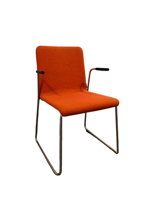 Orange konferensstol med kromad ram från OFFECCT
Bra begagnat skick samt stapelbar.
Modell: Mono Light
Höjd: ca 81 cm
Bredd: ca 52 cm
Djup: ca 55 cm
Sitthöjd: ca 45 cm