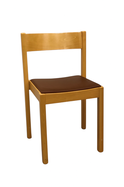 Ergonomisk orkesterstol med slitstark konstlädersits, finns i flera färger – stabil och bekväm stol perfekt för orkestrar, konserter, scener, evenemang och professionella musikmiljöer.